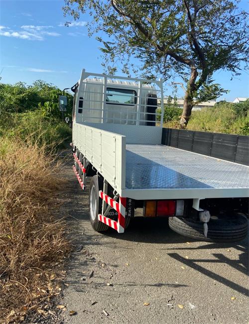 信順車體-車廂車底板車斗油壓尾門升降機 打造設計買賣-專業推薦